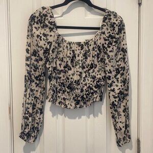 ASTR floral top